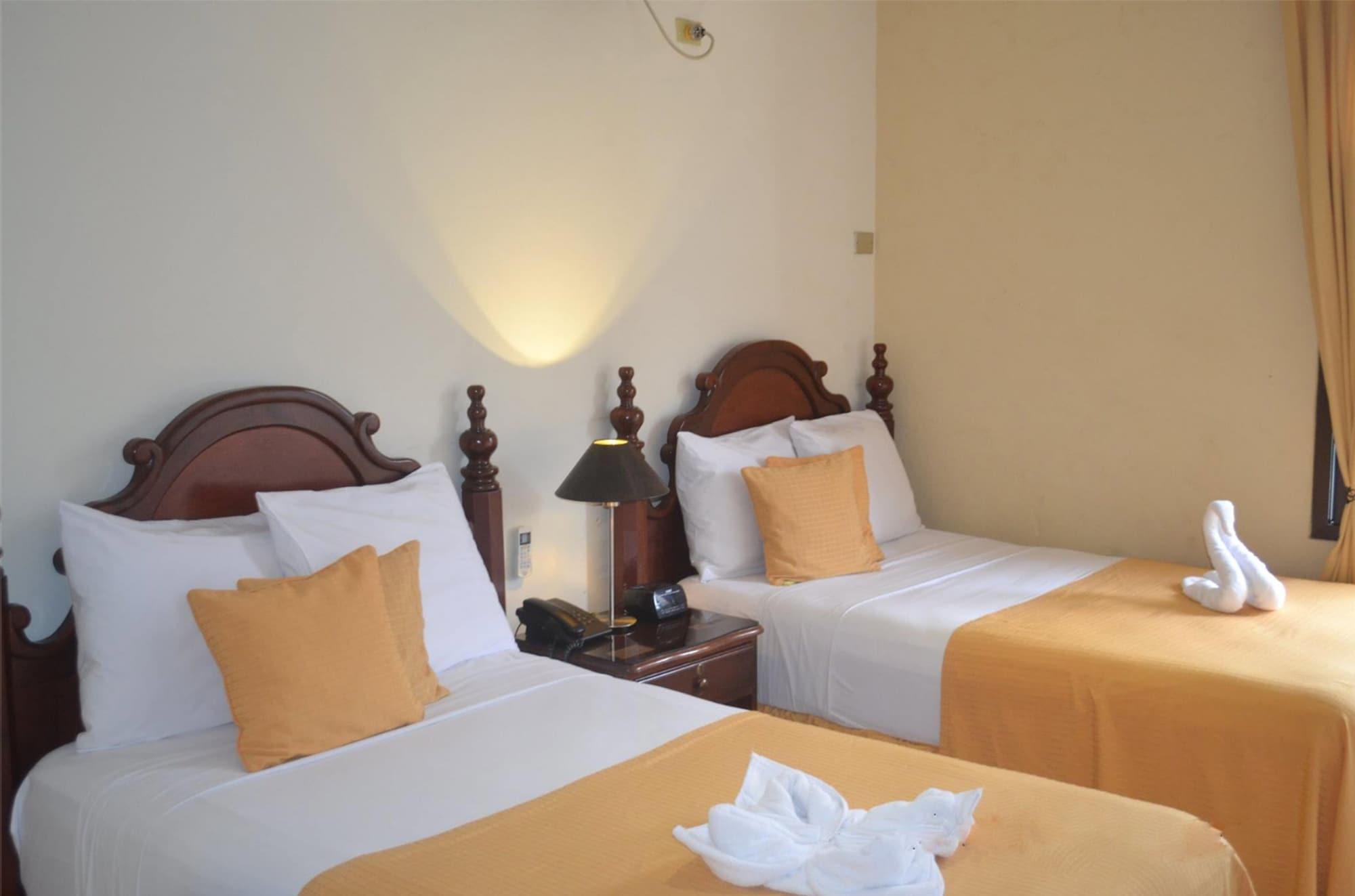סאן סלבדור Hotel Villa Florencia Zona Rosa מראה חיצוני תמונה