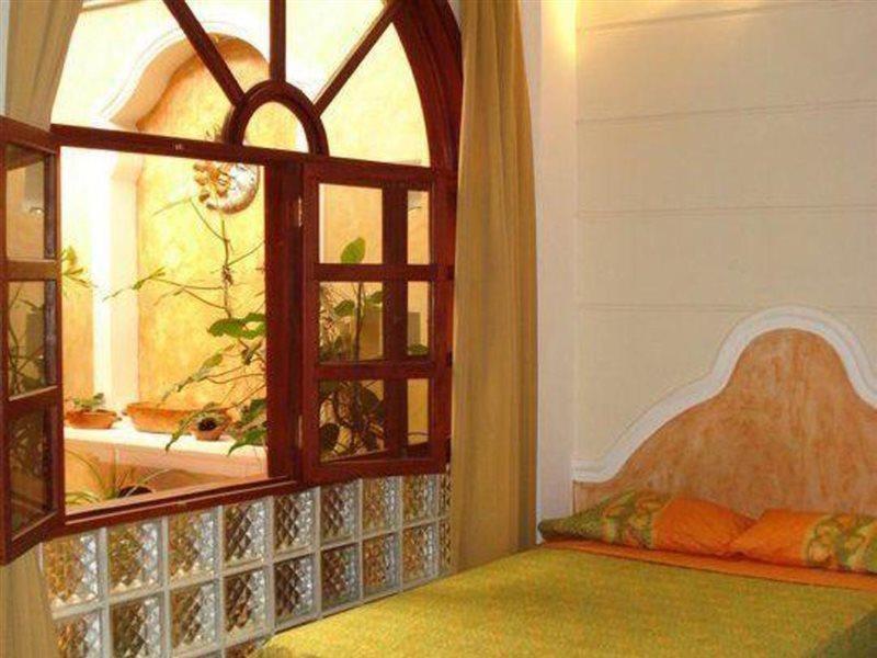 סאן סלבדור Hotel Villa Florencia Zona Rosa מראה חיצוני תמונה