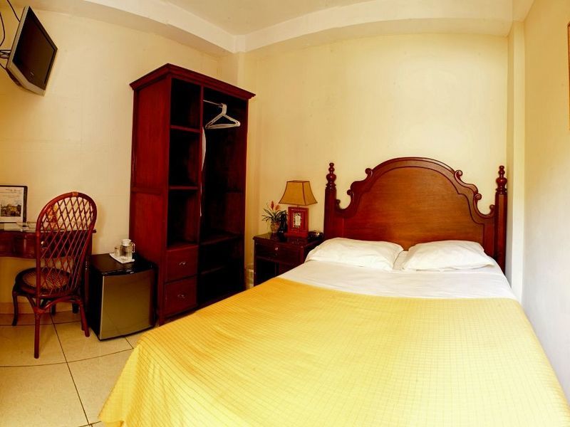 סאן סלבדור Hotel Villa Florencia Zona Rosa מראה חיצוני תמונה