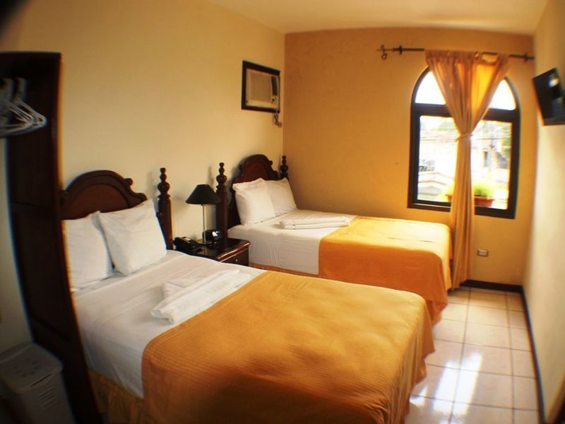 סאן סלבדור Hotel Villa Florencia Zona Rosa מראה חיצוני תמונה
